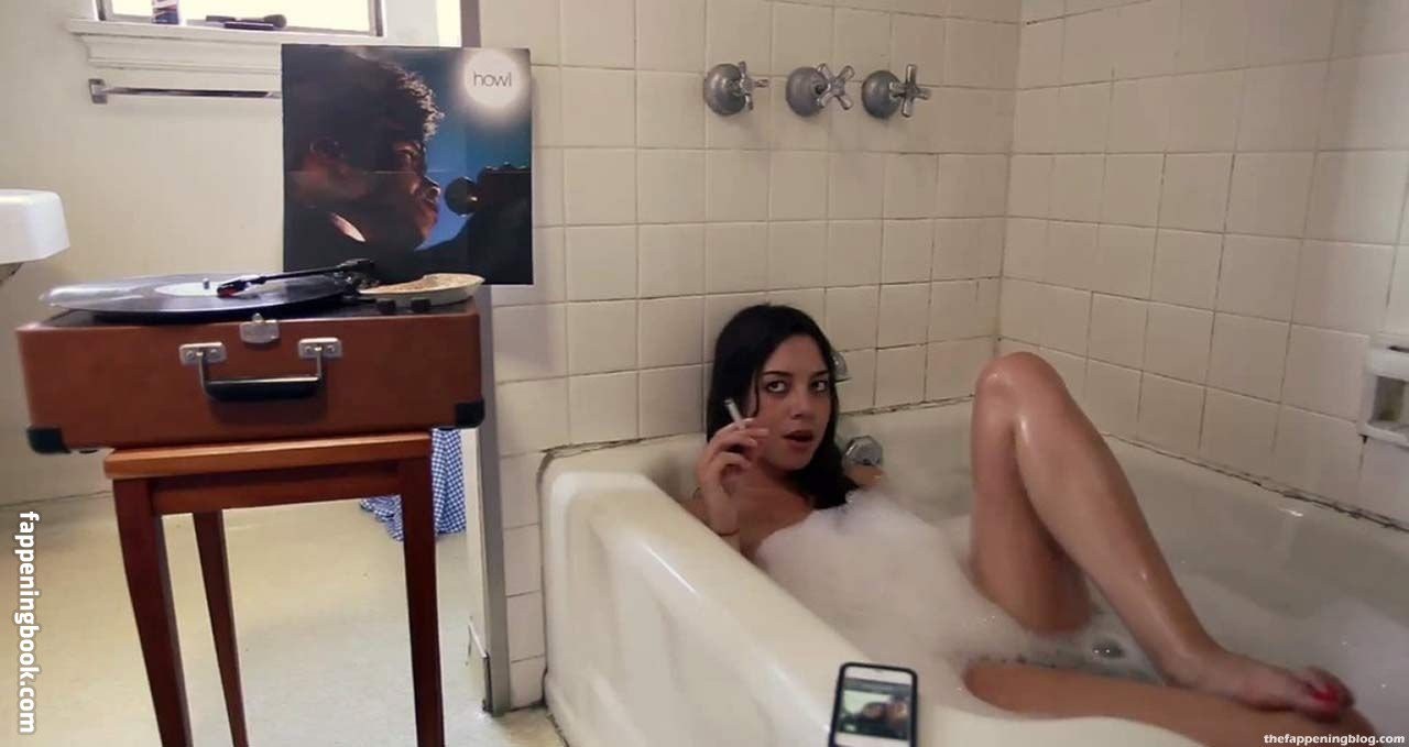 Aubrey Plaza Nude