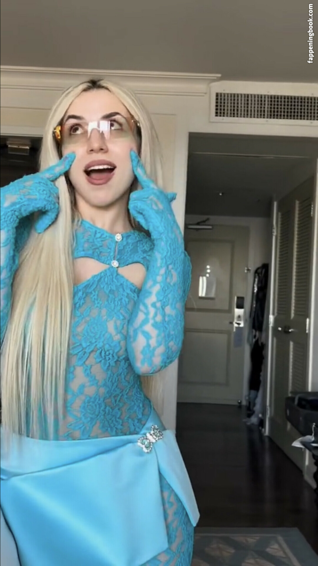 Ava Max Nude OnlyFans Leaks