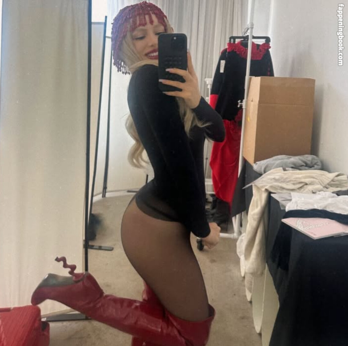 Ava Max Fapello Latest Exclusive Leaked Photos