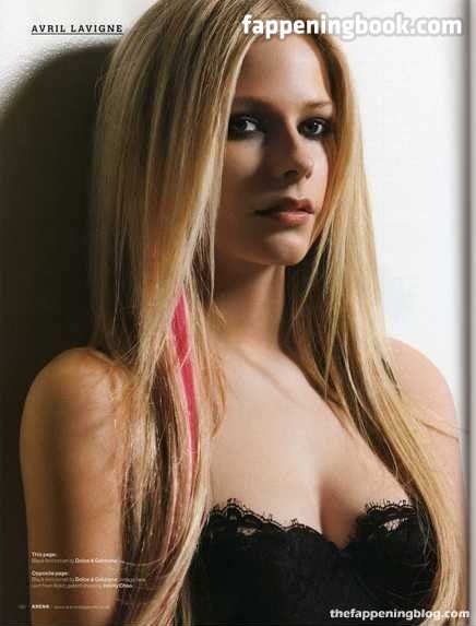 Avril Lavigne Nude