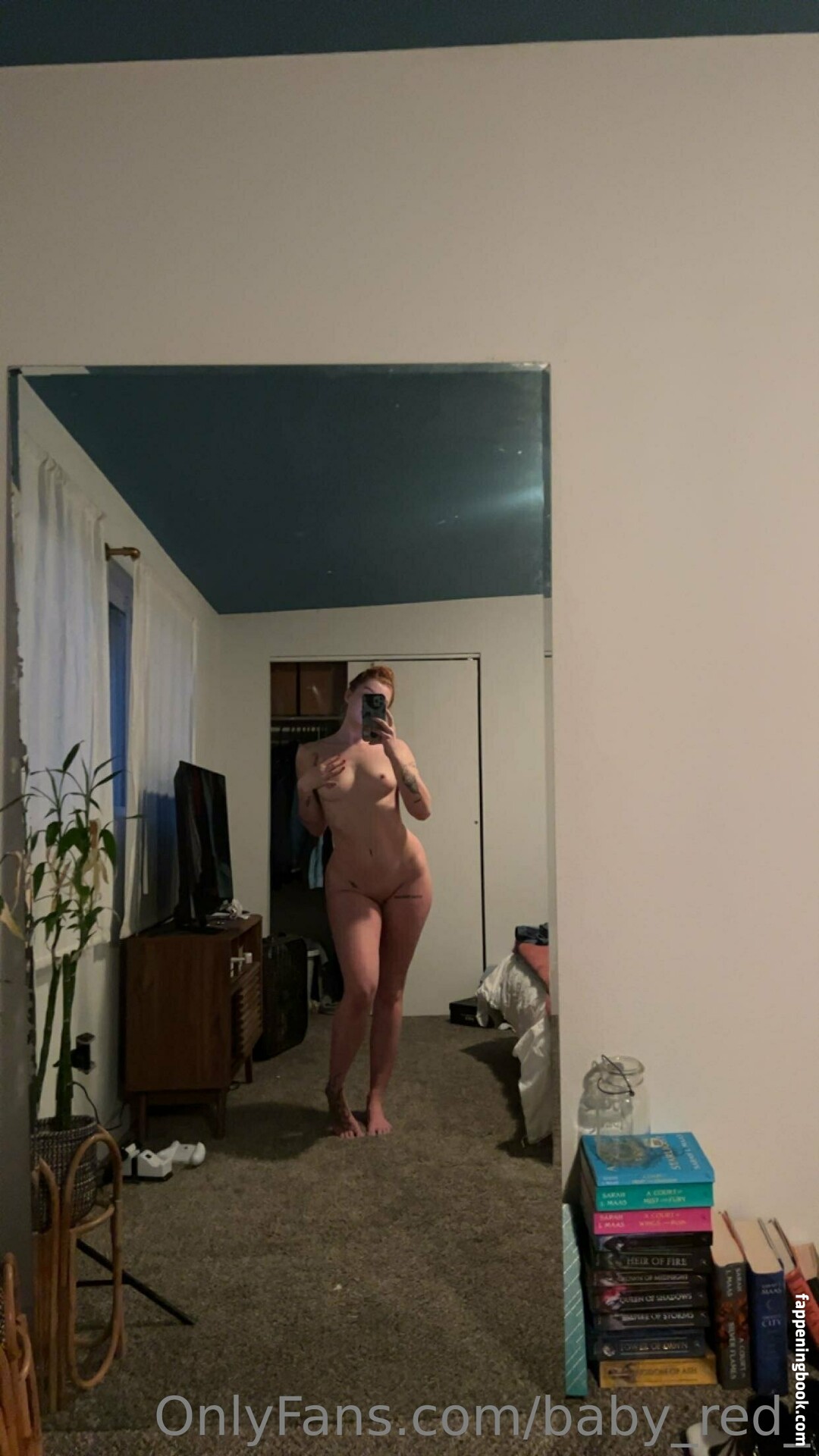baby_red_ Nude OnlyFans Leaks