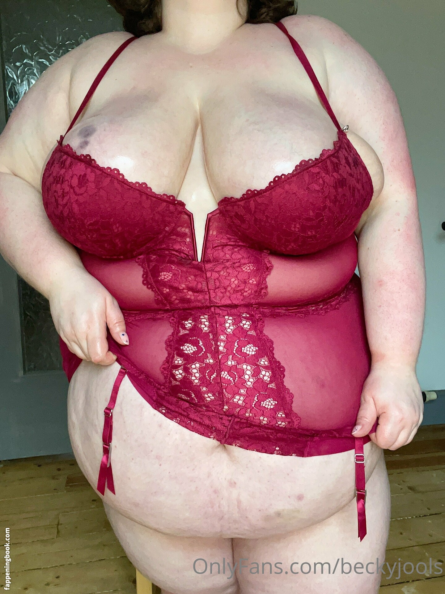 beckyjools Nude OnlyFans Leaks