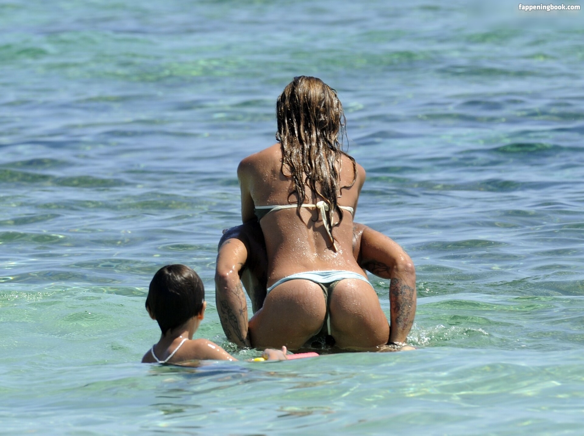 Belen Rodriguez Fapello Latest Exclusive Leaked Photos