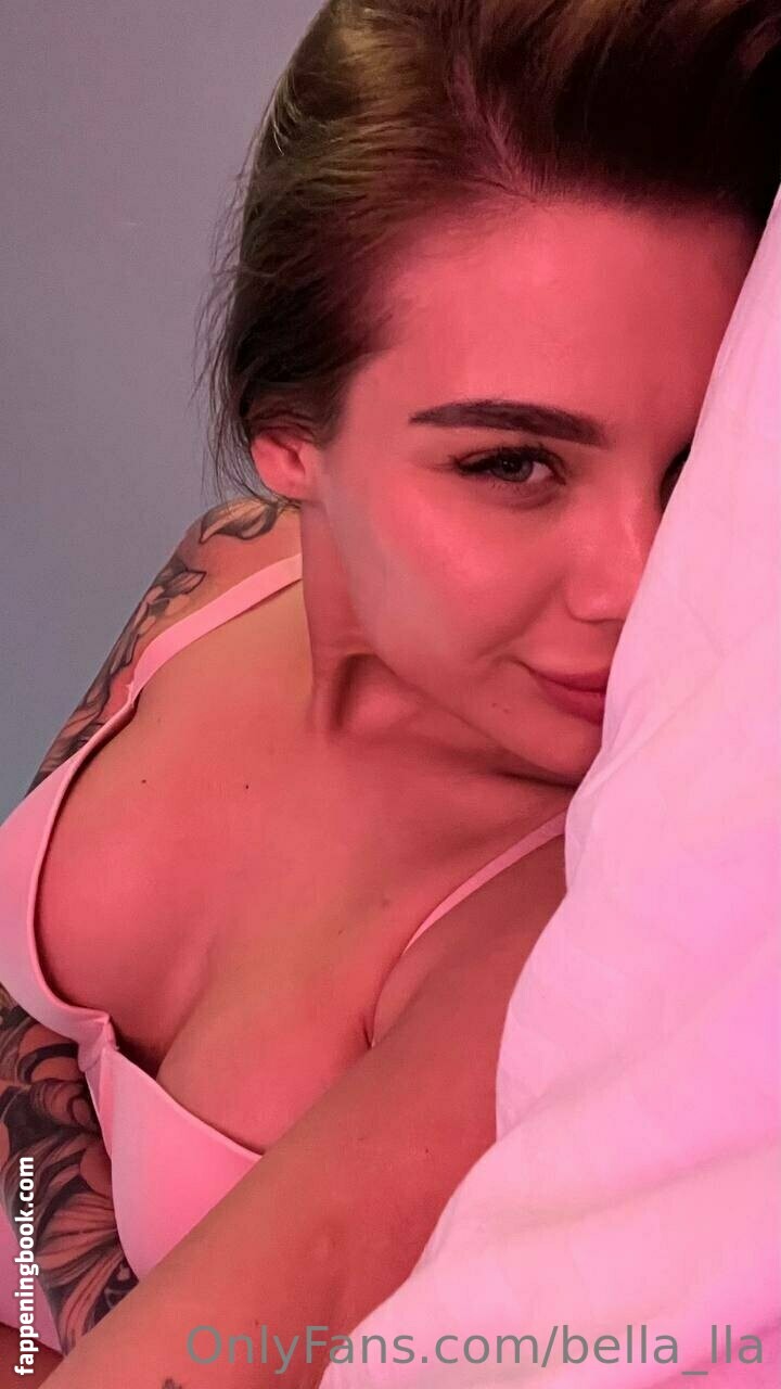 bella_lla Nude OnlyFans Leaks