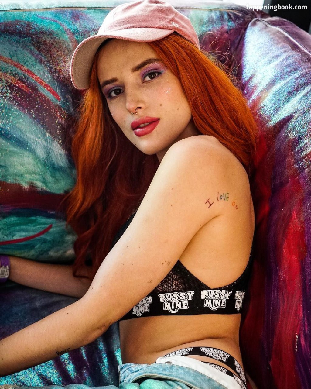 Эмбер дойг торн. Белла данитуркей. Белла Торн фотосессии. Белла Торн hot. Bella Thorne горячие.