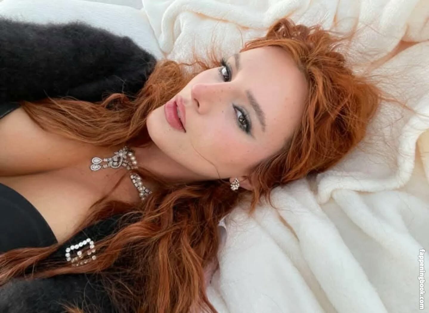 Bella Thorne Fapello Latest Exclusive Leaked Photos