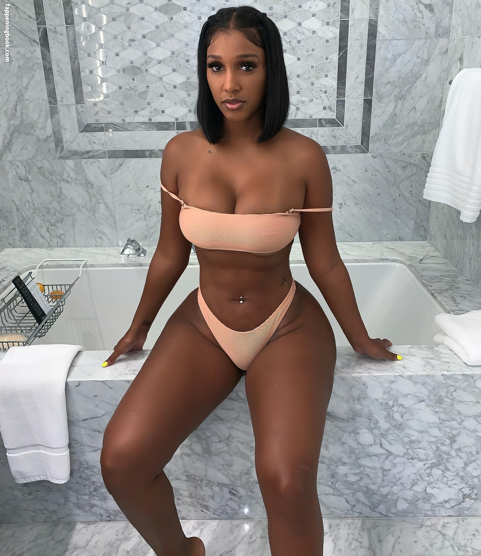 Bernice Burgos Fapello Latest Exclusive Leaked Photos