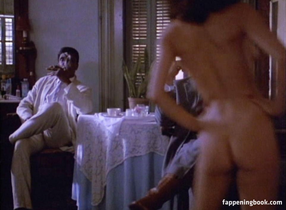 Betsy Russell Nude
