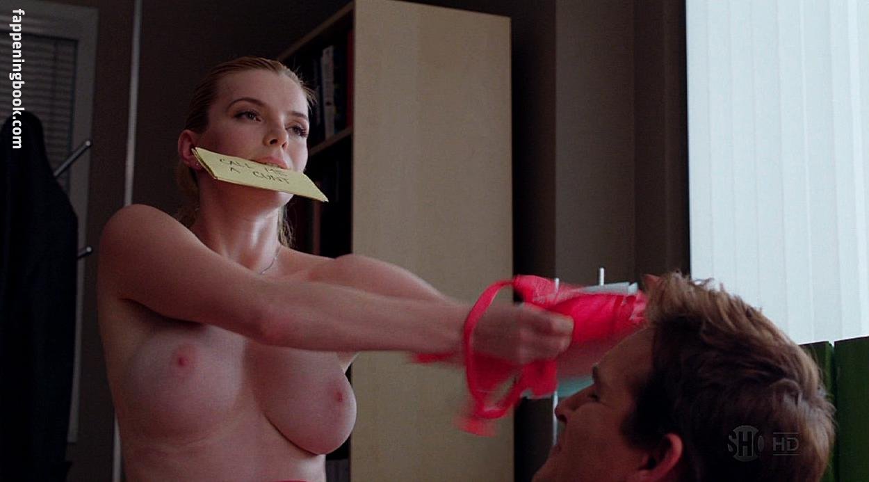 Betty Gilpin Nude, The Fappening - Photo #79151 - FappeningBook.