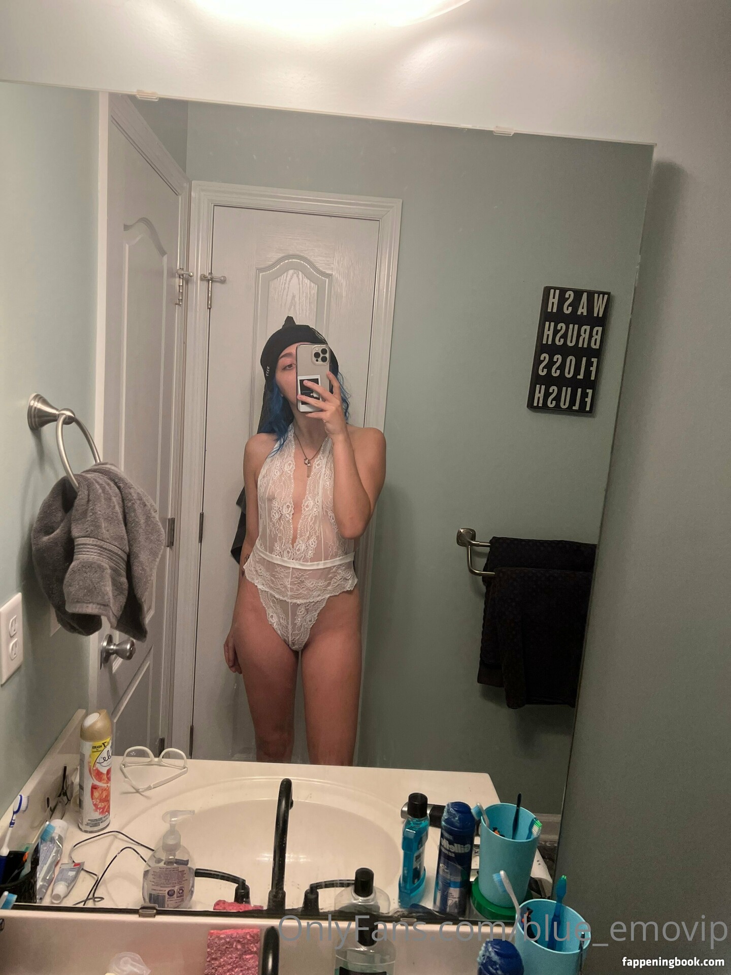 blue_emofree Nude OnlyFans Leaks