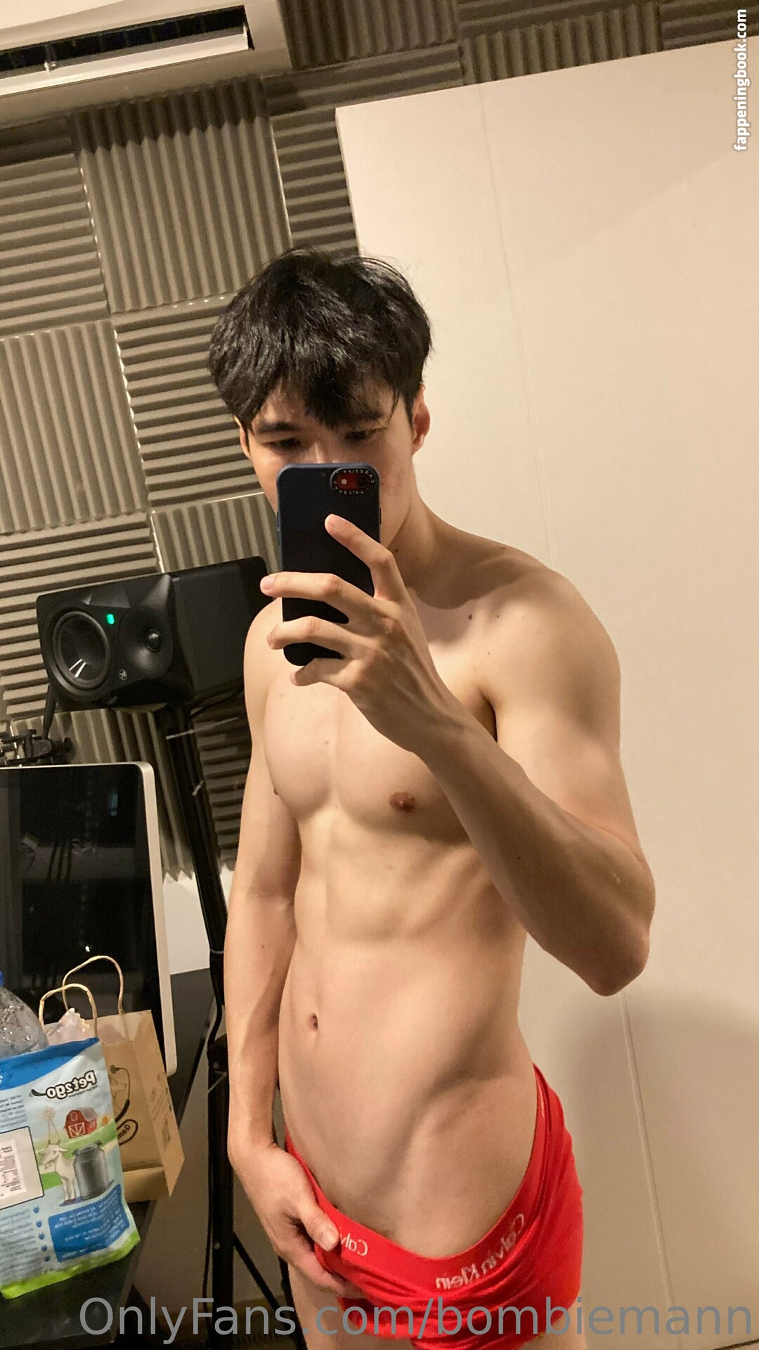 bombiemann Nude OnlyFans Leaks