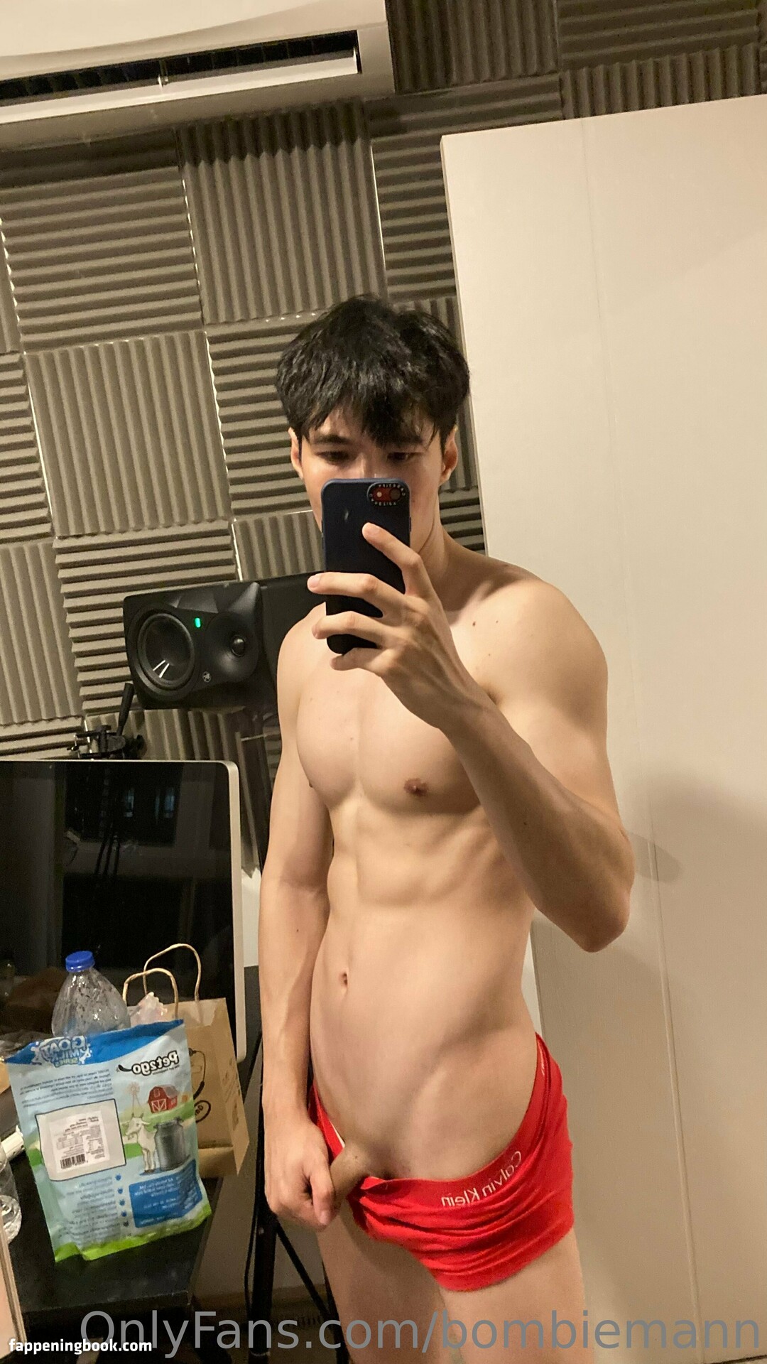 bombiemann Nude OnlyFans Leaks