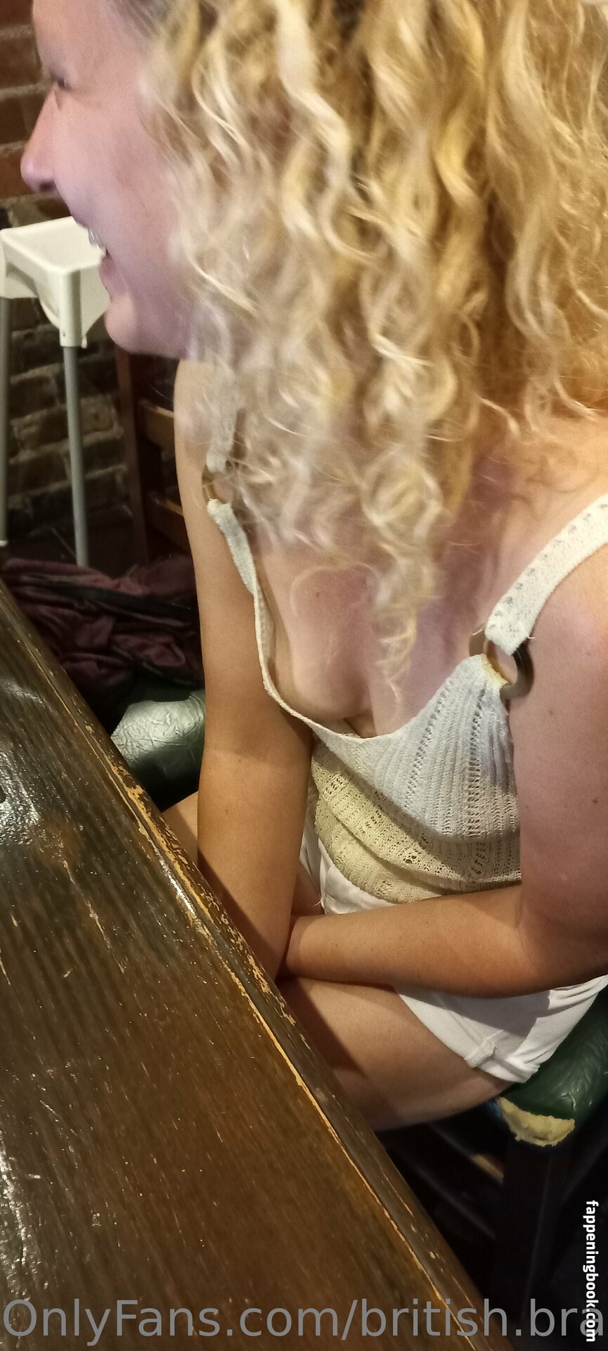 british.braless.hotwifex Nude OnlyFans Leaks