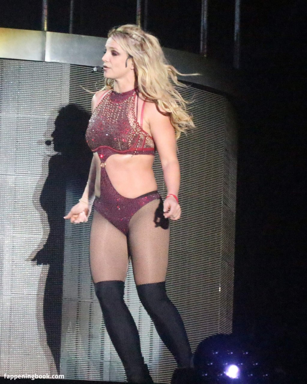 https://fappeningbook.com/photos/b/r/britney-spears/1000/12.jpg