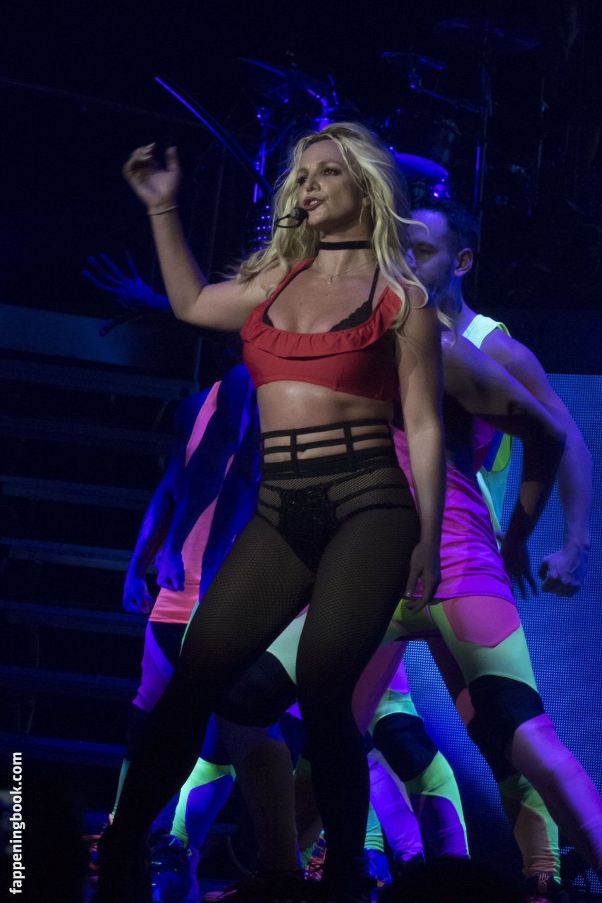 https://fappeningbook.com/photos/b/r/britney-spears/1000/75.jpg