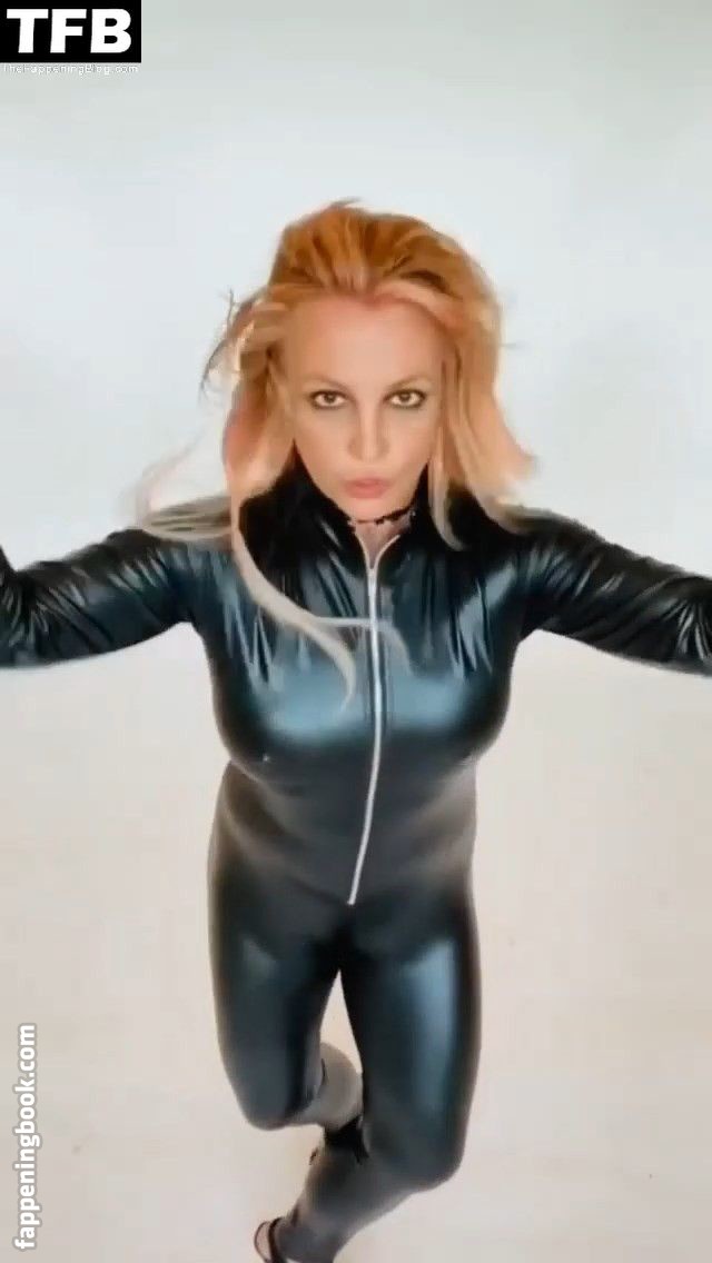 https://fappeningbook.com/photos/b/r/britney-spears/4000/3244.jpg