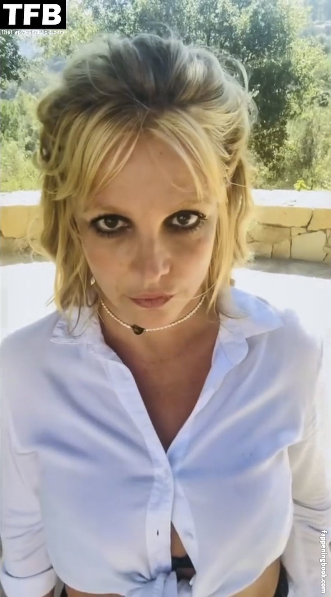 https://fappeningbook.com/photos/b/r/britney-spears/4000/3349.jpg