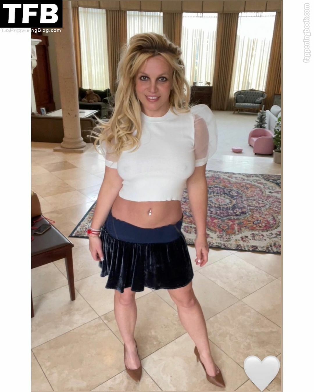 https://fappeningbook.com/photos/b/r/britney-spears/4000/3528.jpg