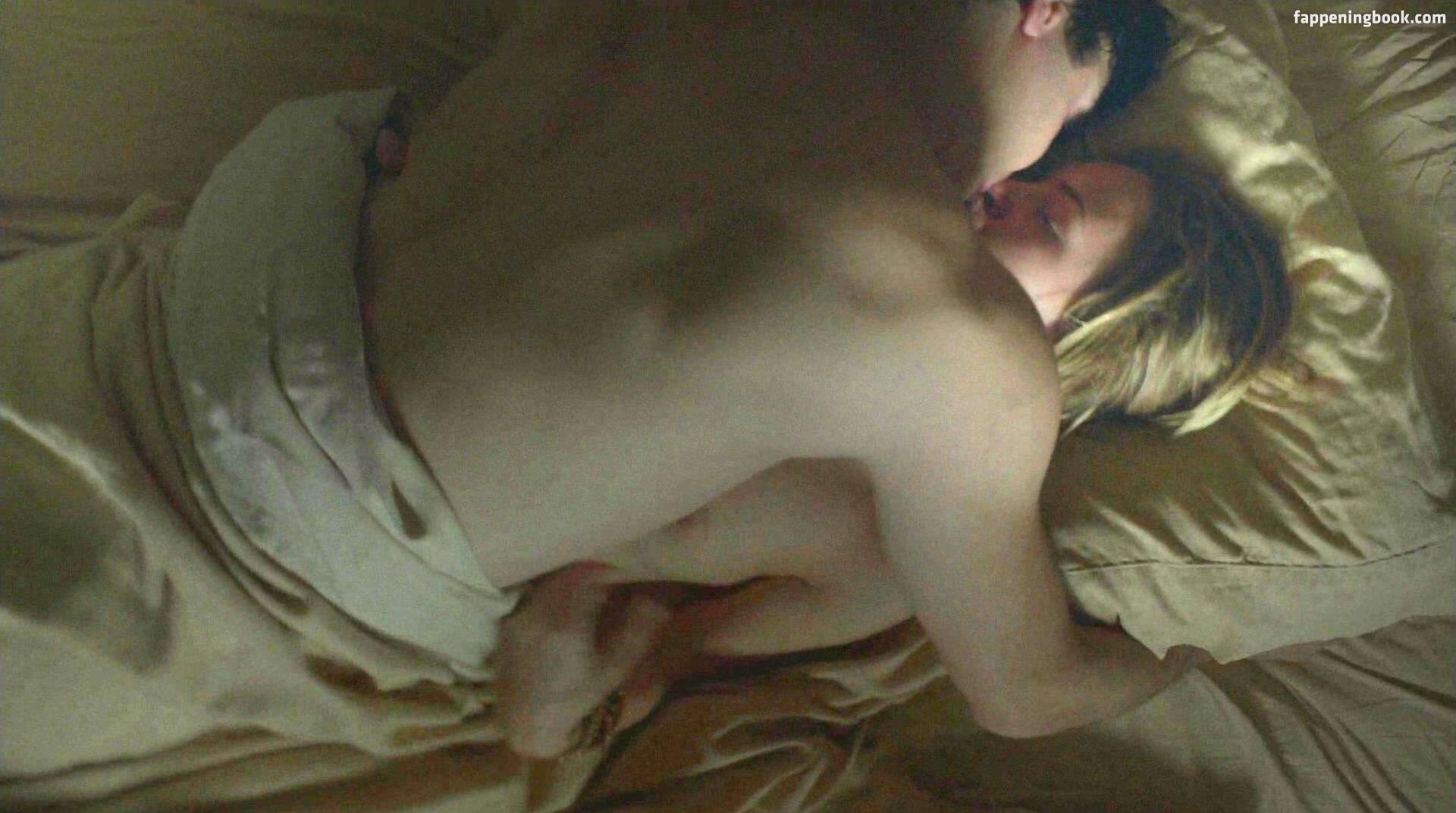 Britt Robertson Nude, The Fappening - Photo #89763 - FappeningBook.