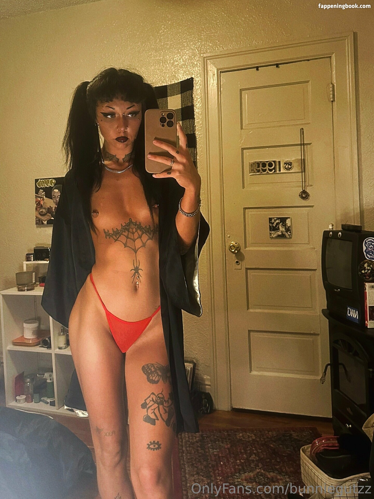 bunniegutzz Nude OnlyFans Leaks