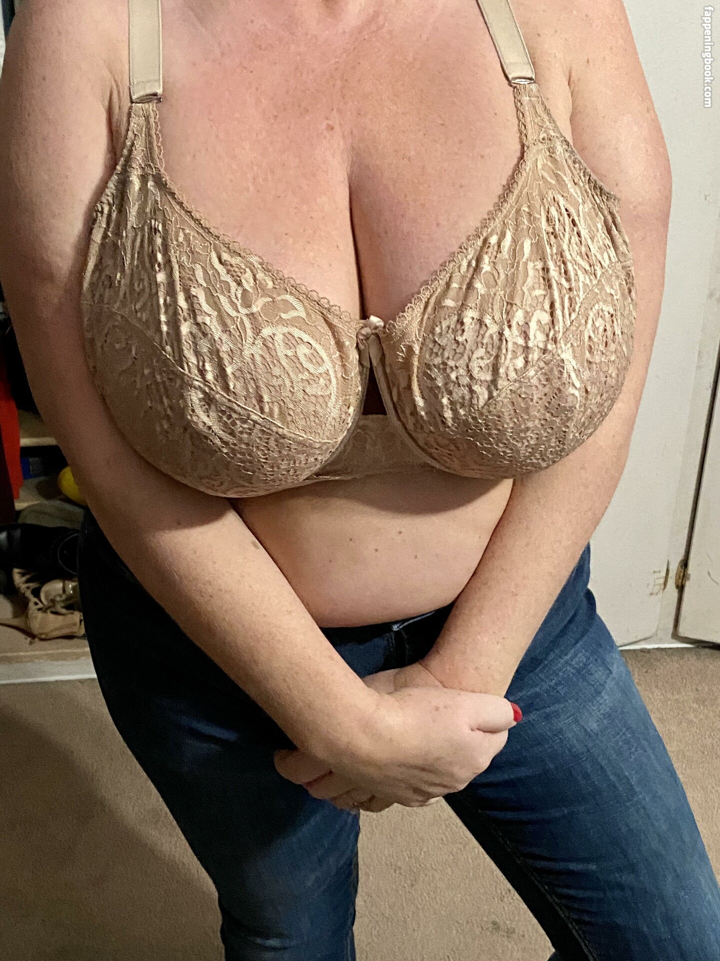 Busty38HH Nude OnlyFans Leaks