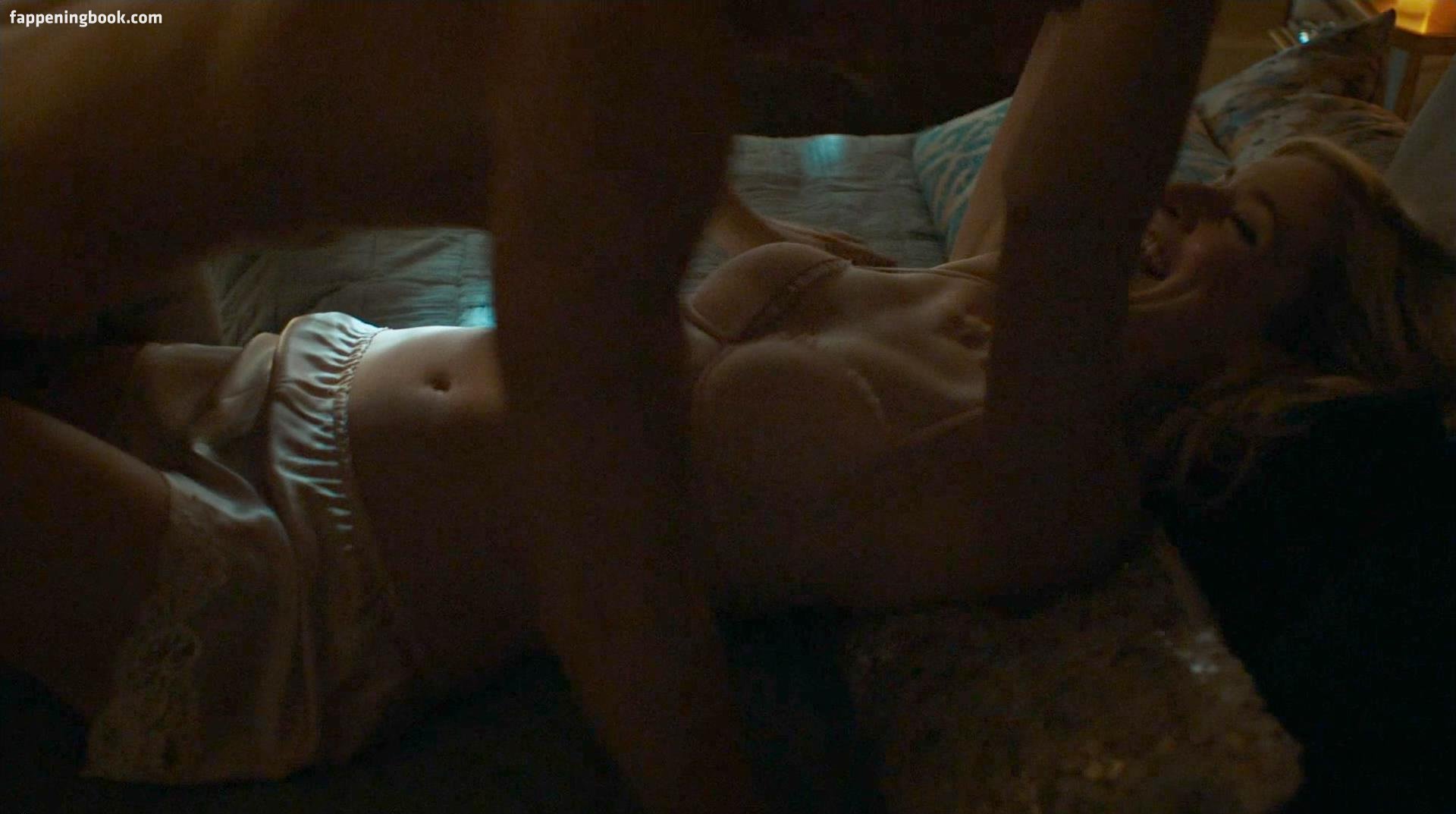 Caitlin Fitzgerald Nude