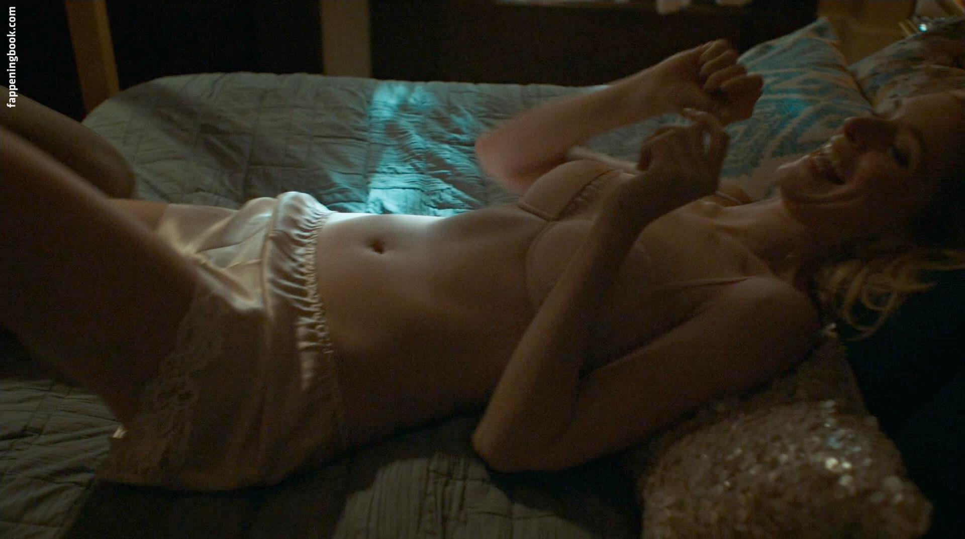 Caitlin Fitzgerald Nude.