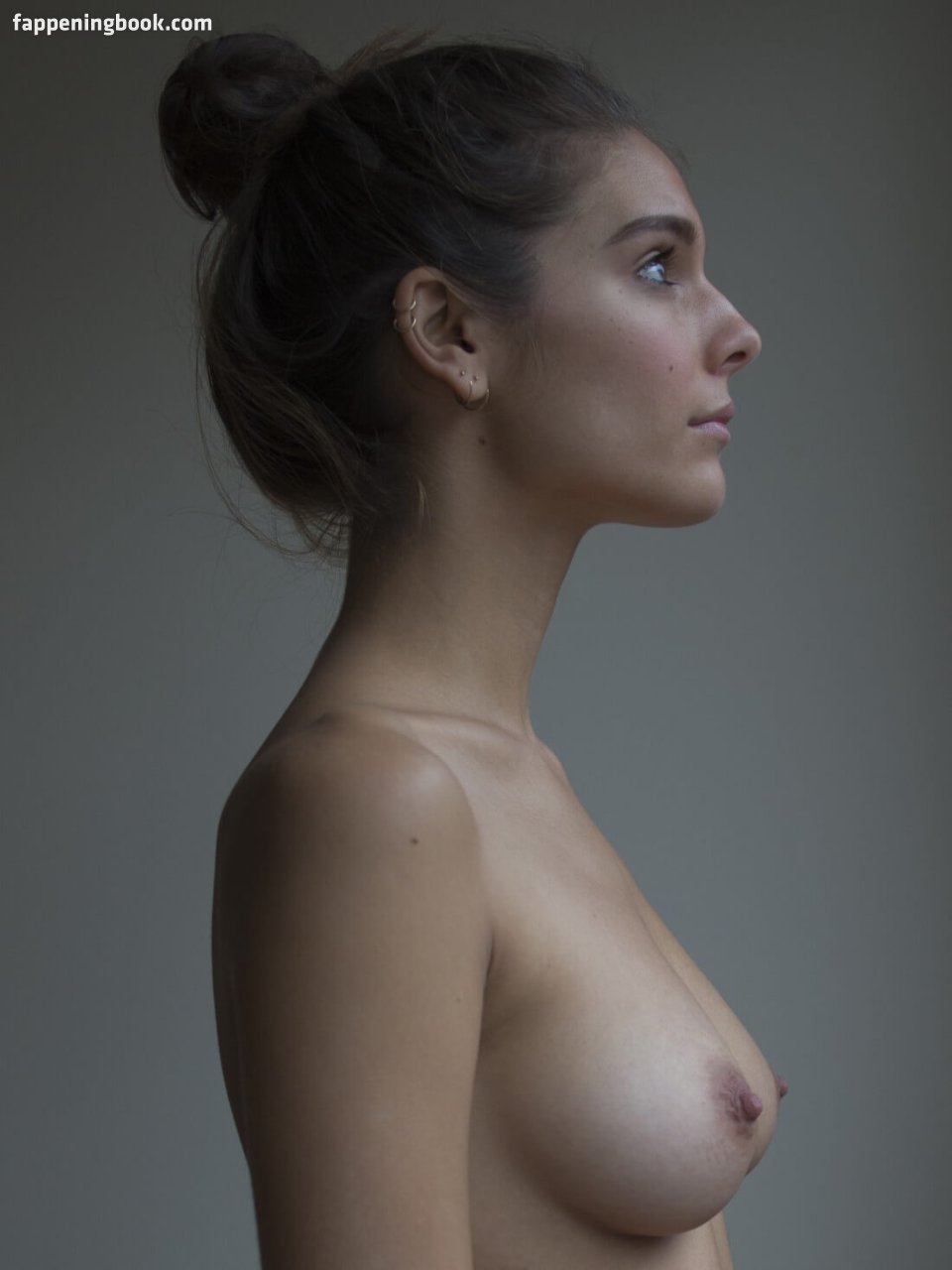 Caitlin Stasey Nude