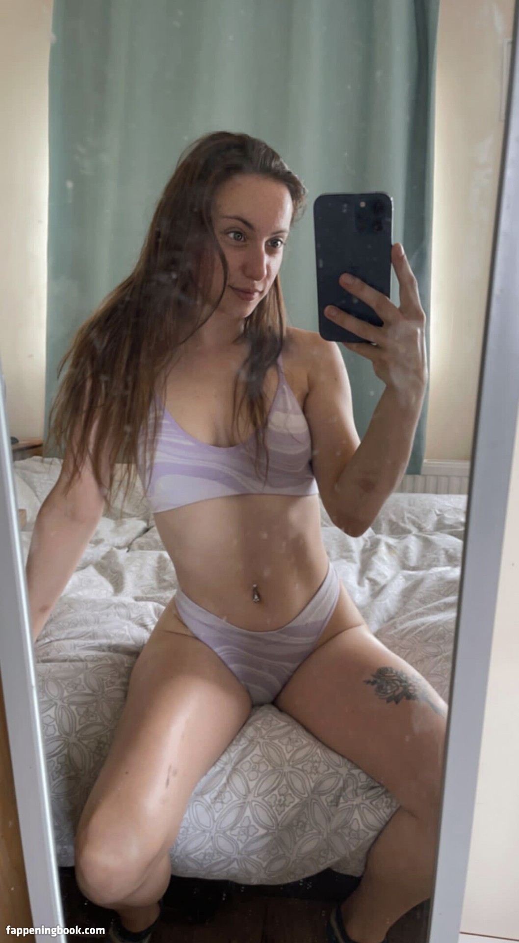 CaitlinThom Nude OnlyFans Leaks