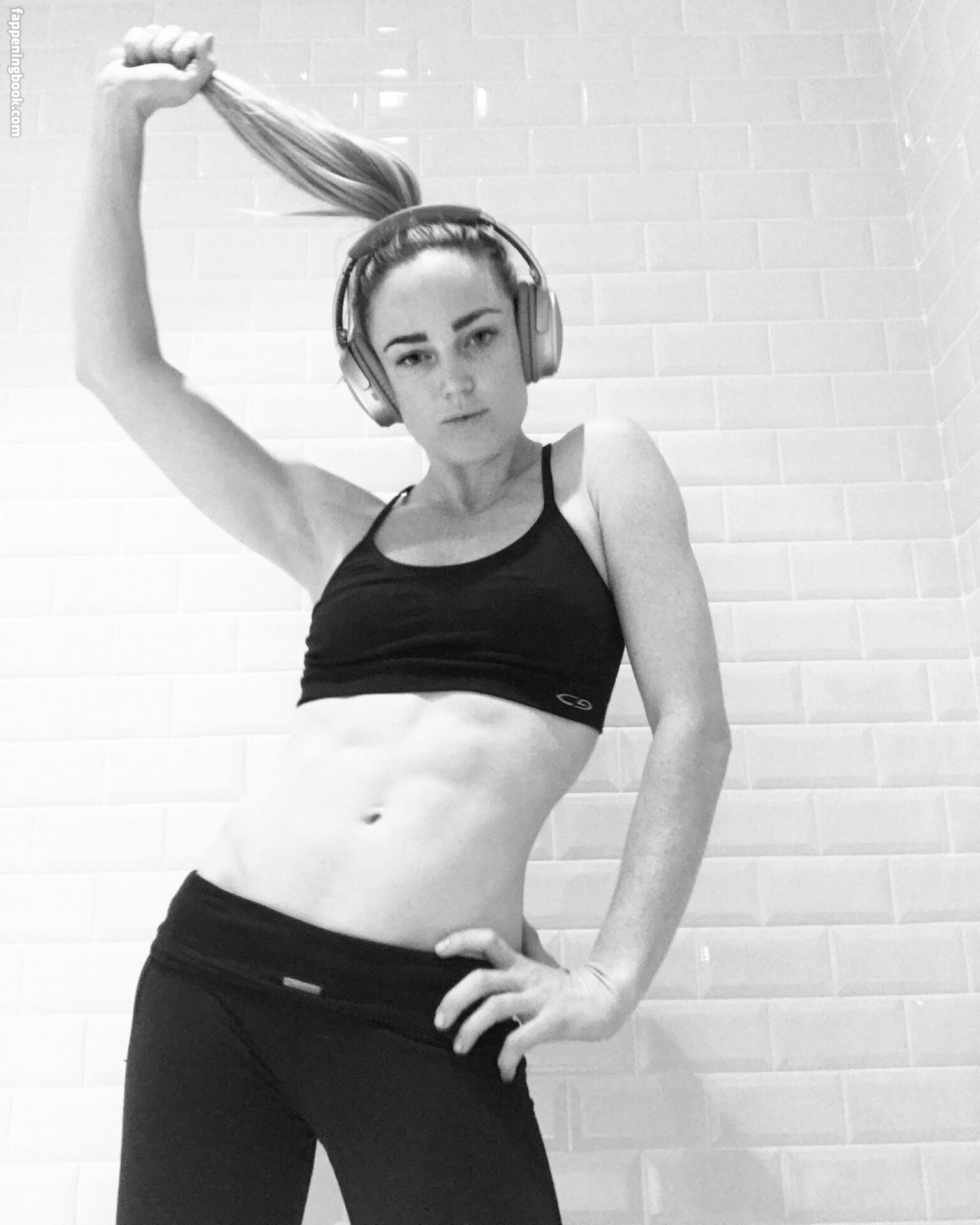 Caity Lotz erome Latest Exclusive Leaked Photos