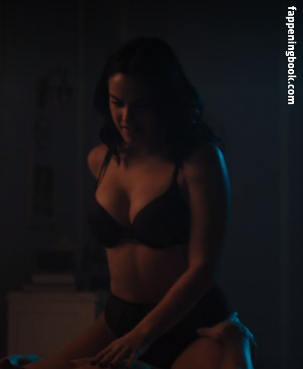 Camila Mendes Nude