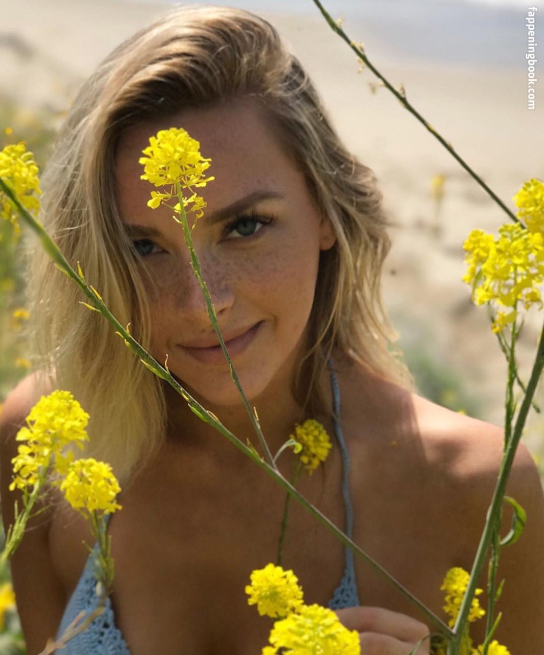 Camille Kostek Nude