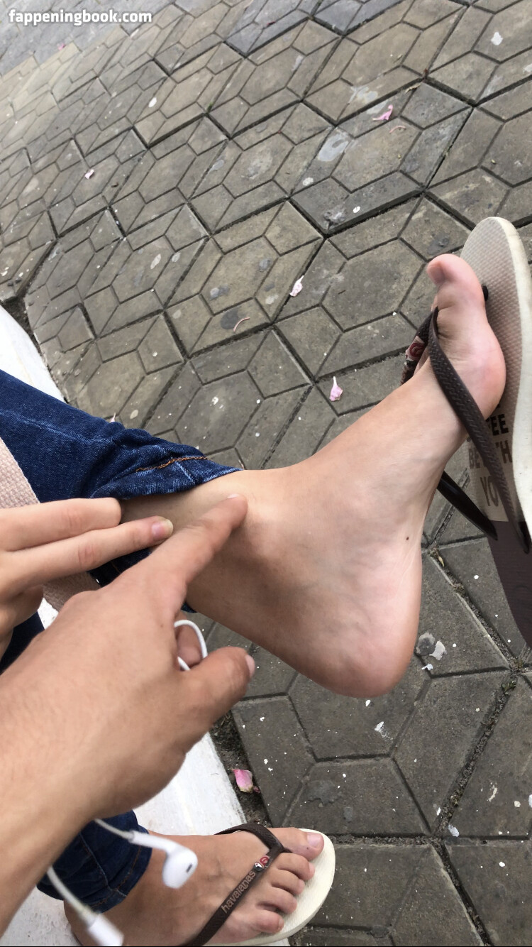 Candid Feet Nude OnlyFans Leaks