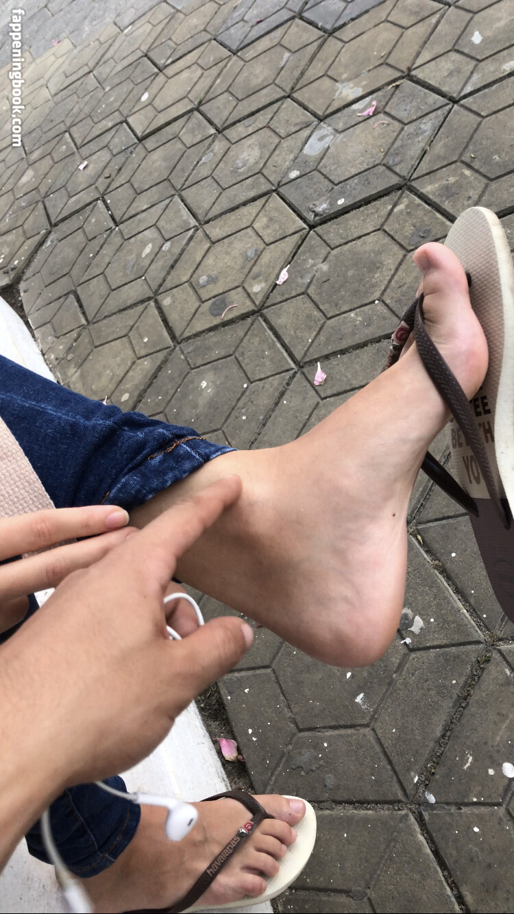 Candid Feet Nude OnlyFans Leaks