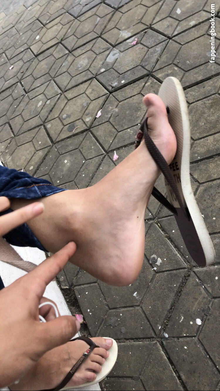 Candid Feet Nude OnlyFans Leaks