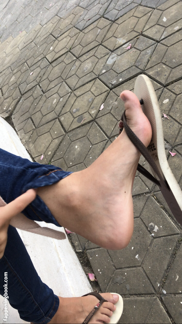 Candid Feet Nude OnlyFans Leaks