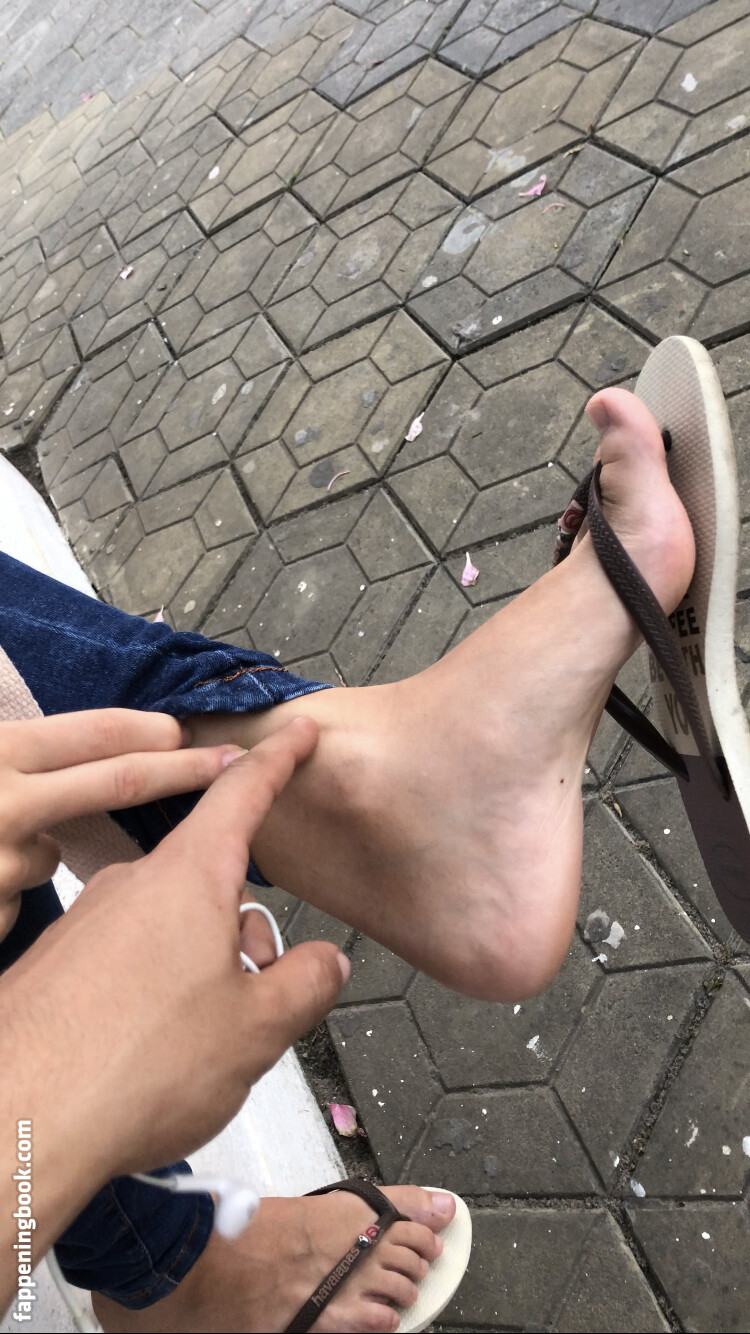 Candid Feet Nude OnlyFans Leaks