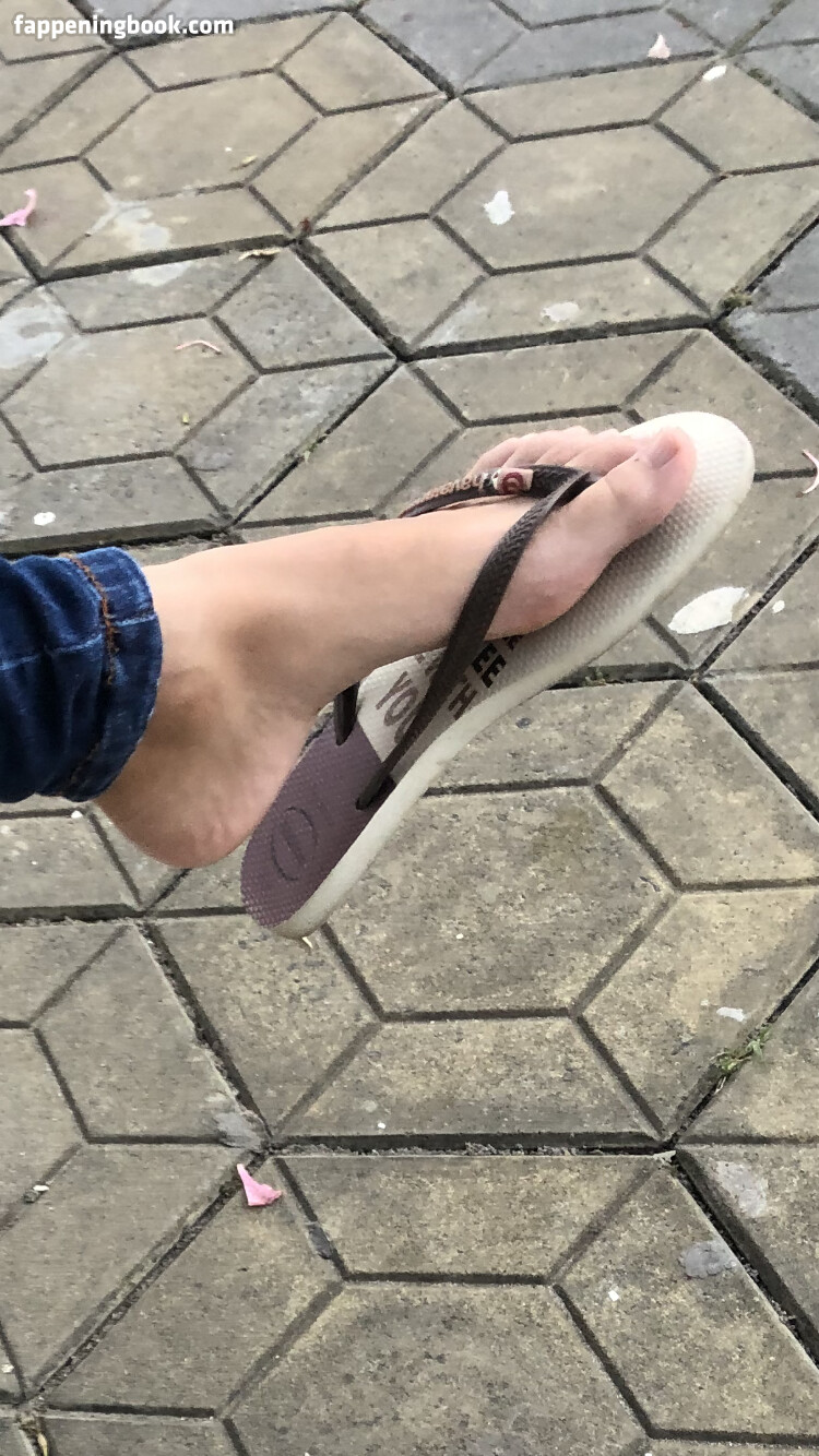 Candid Feet Nude OnlyFans Leaks