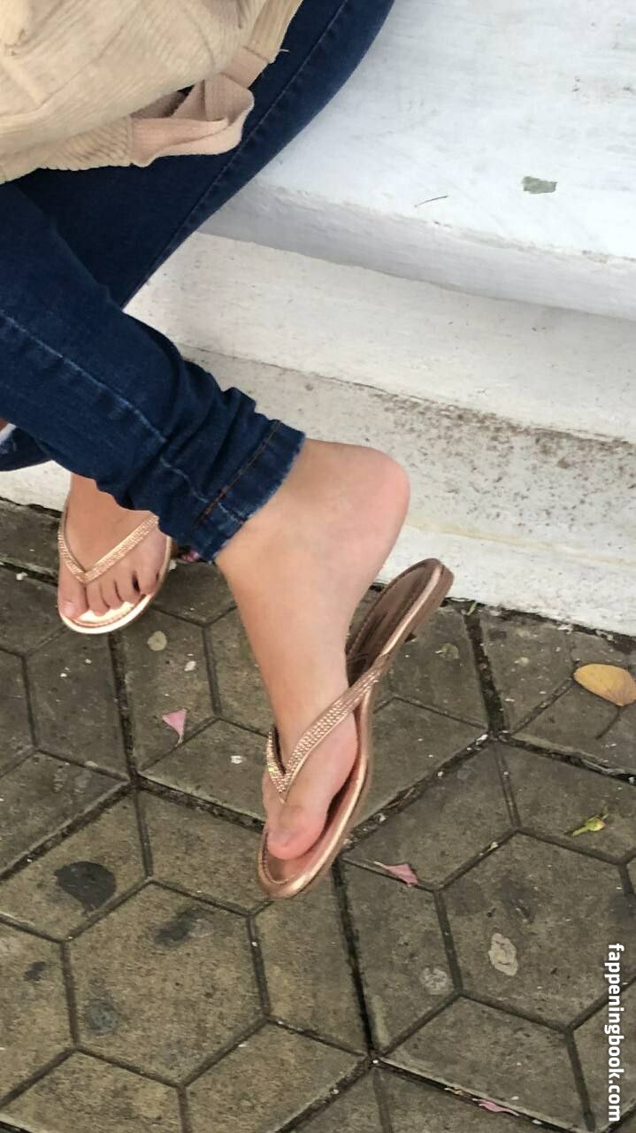 Candid Feet Nude OnlyFans Leaks