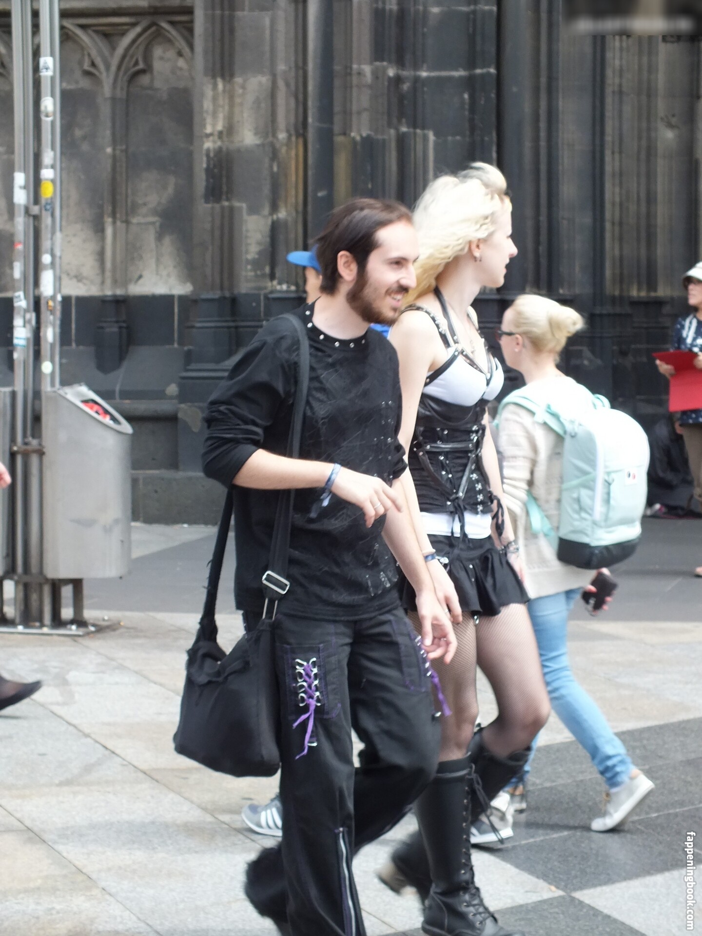 Candids Nude, OnlyFans Leaks, Fappening - FappeningBook