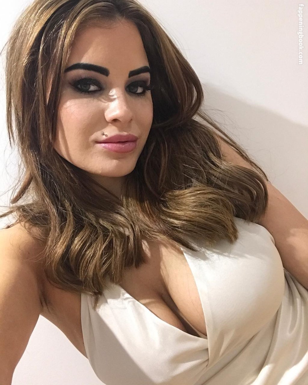 Carla Howe Nude Sexy The Fappening Uncensored Photo