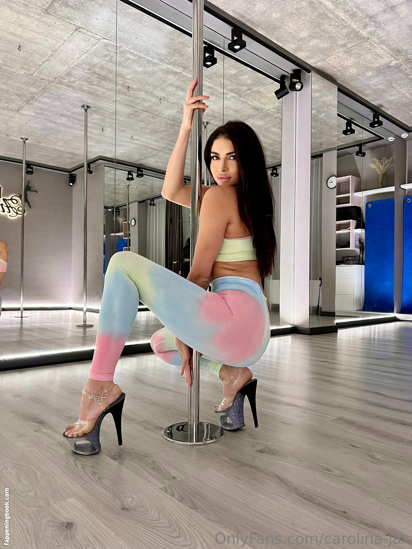 carolinatwoo Nude OnlyFans Leaks