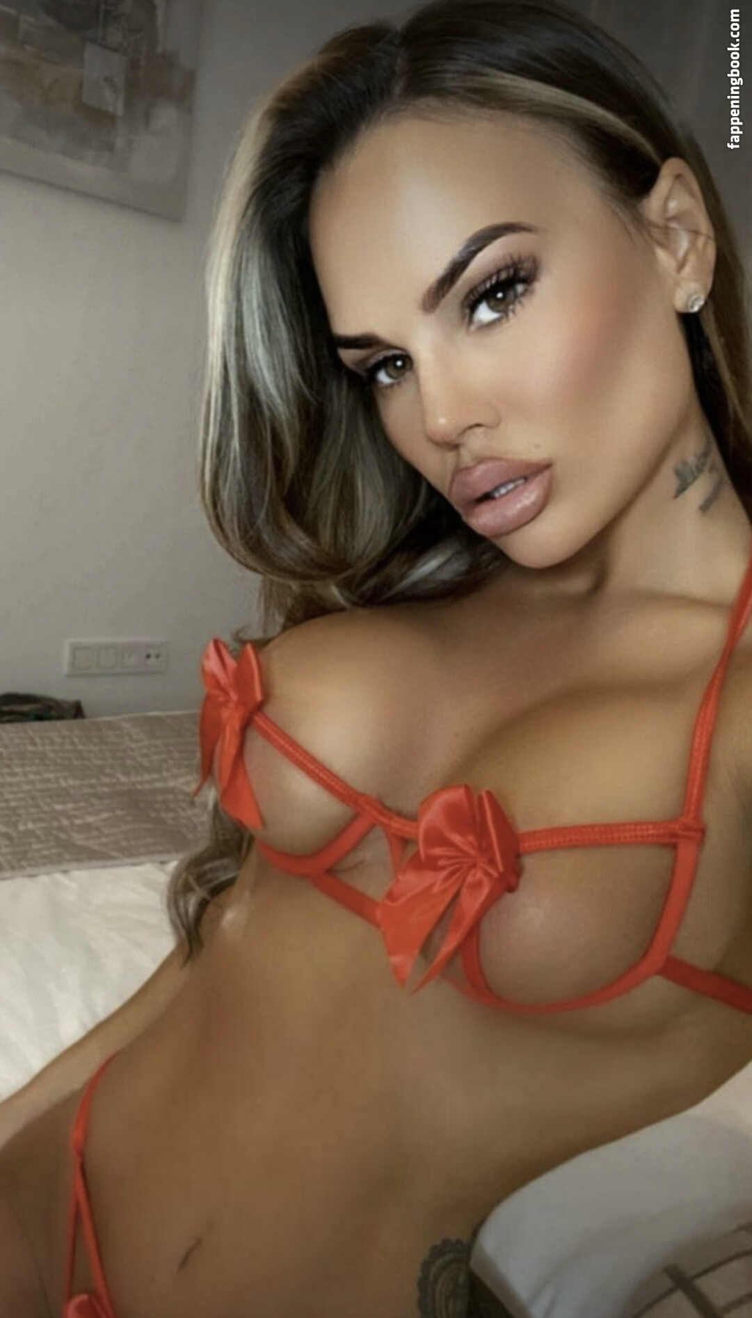 Chantelle Connelly Nude OnlyFans Leaks