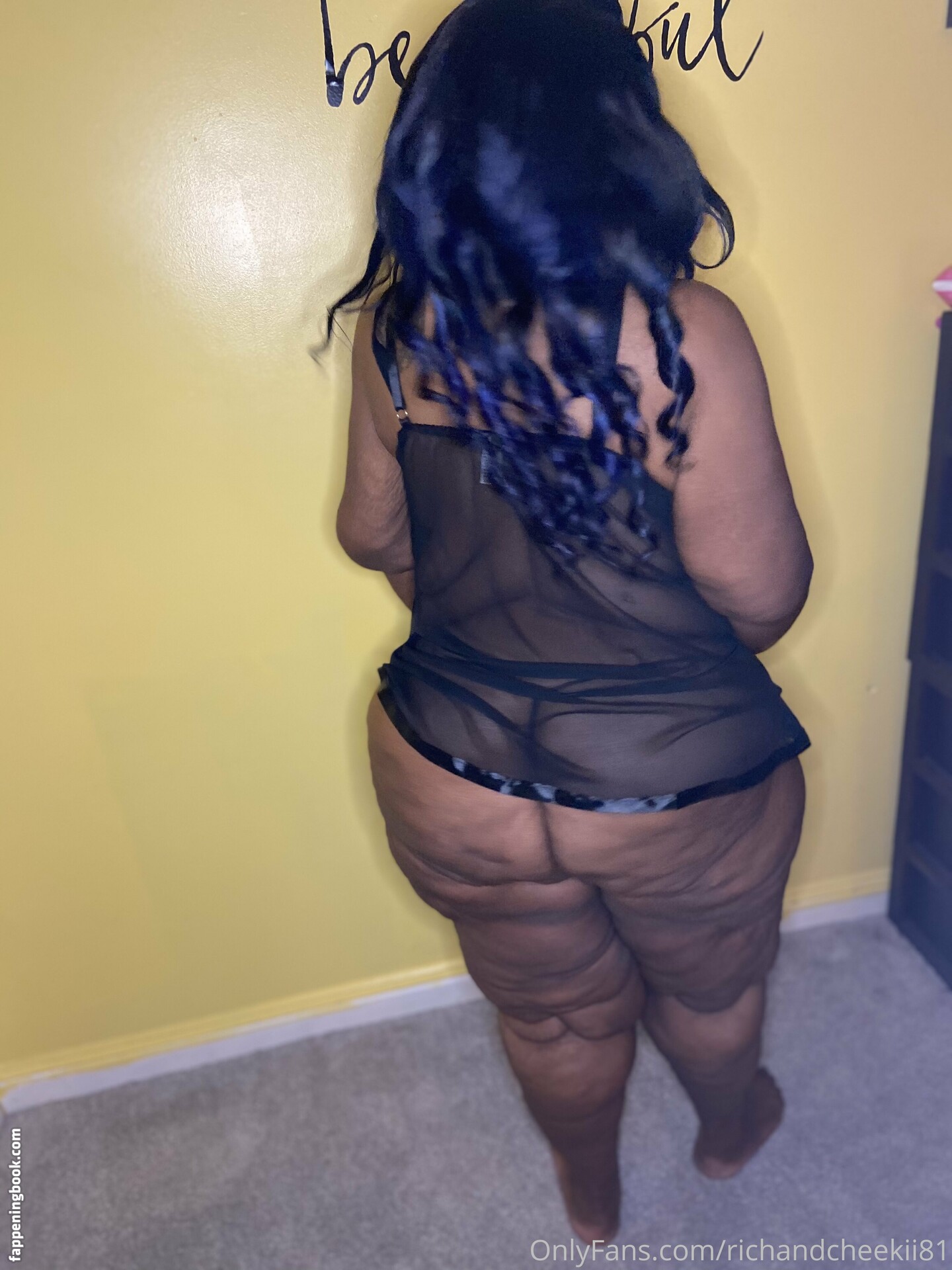 cheekiifemme Nude OnlyFans Leaks