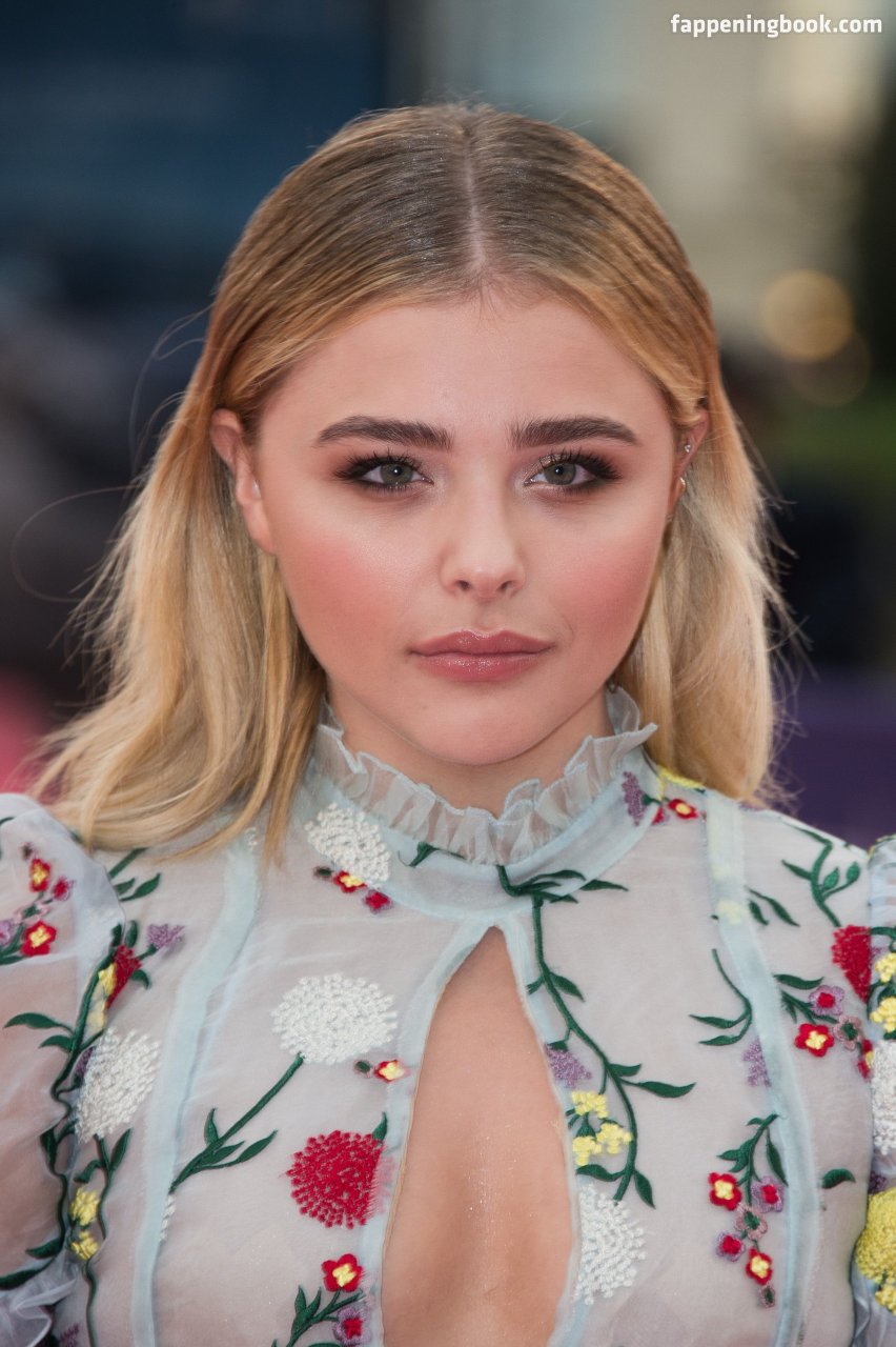 Chloë Grace Moretz Nude, Sexy, The Fappening, Uncensored 