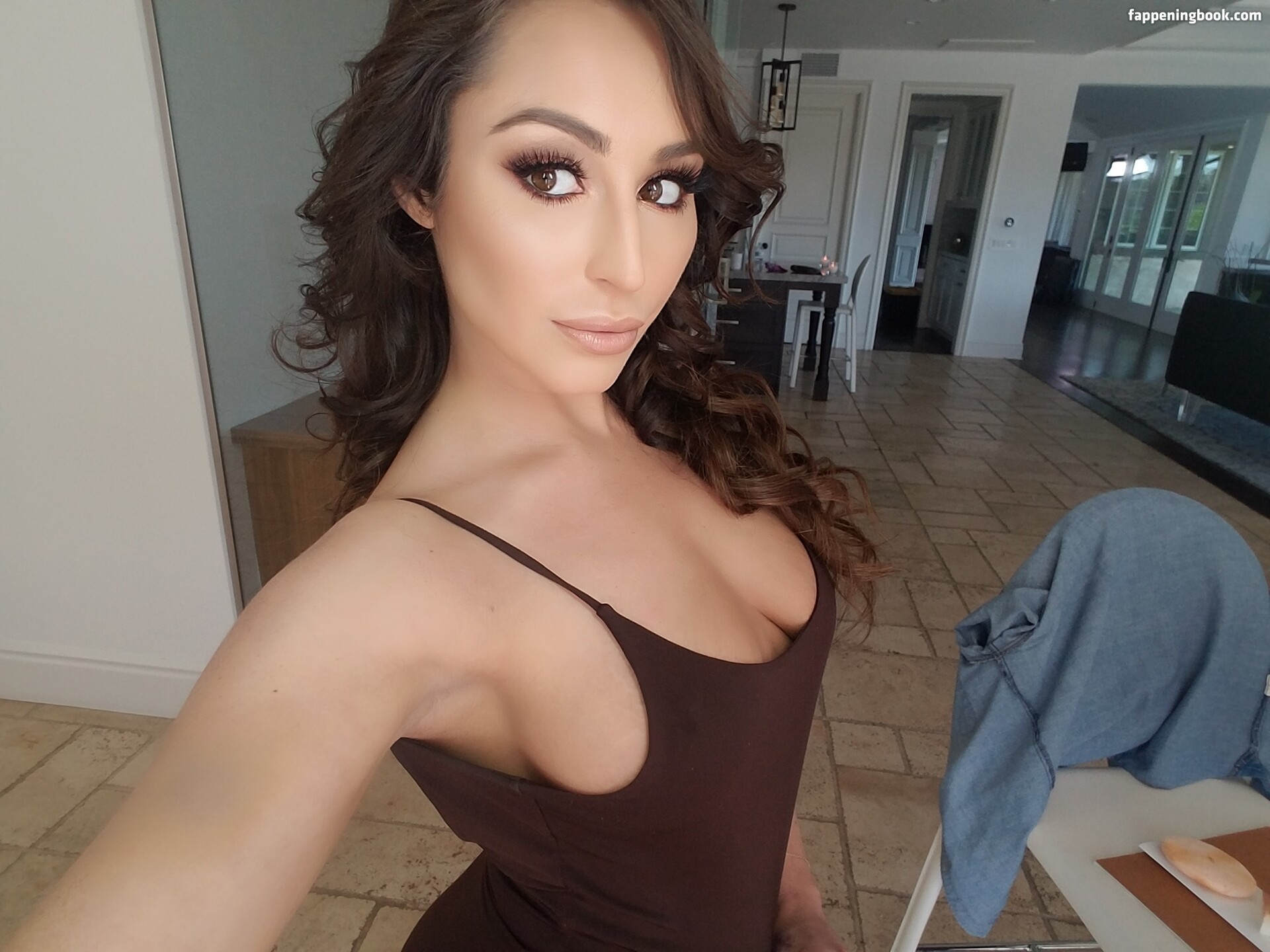 christianacinn Nude OnlyFans Leaks