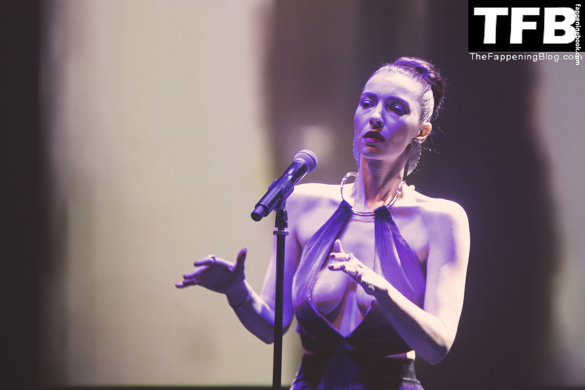 Chrysta bell nude