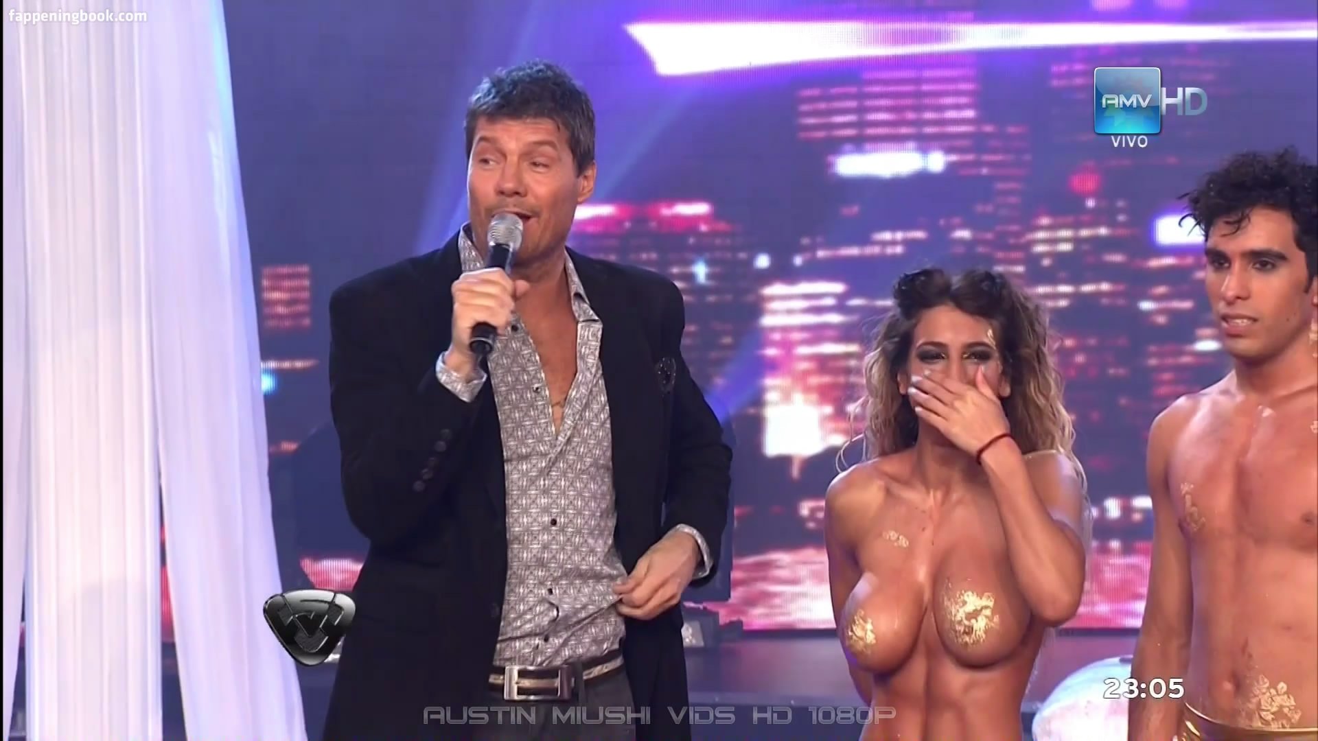 Cinthia fernandez en bailando 2011