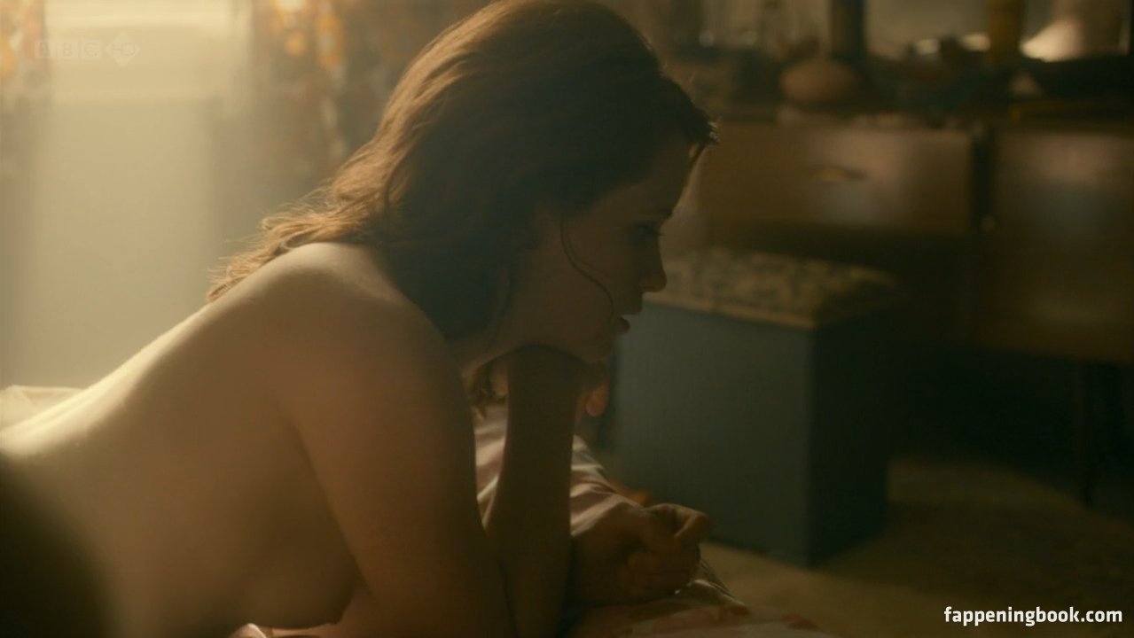 Claire Foy Nude