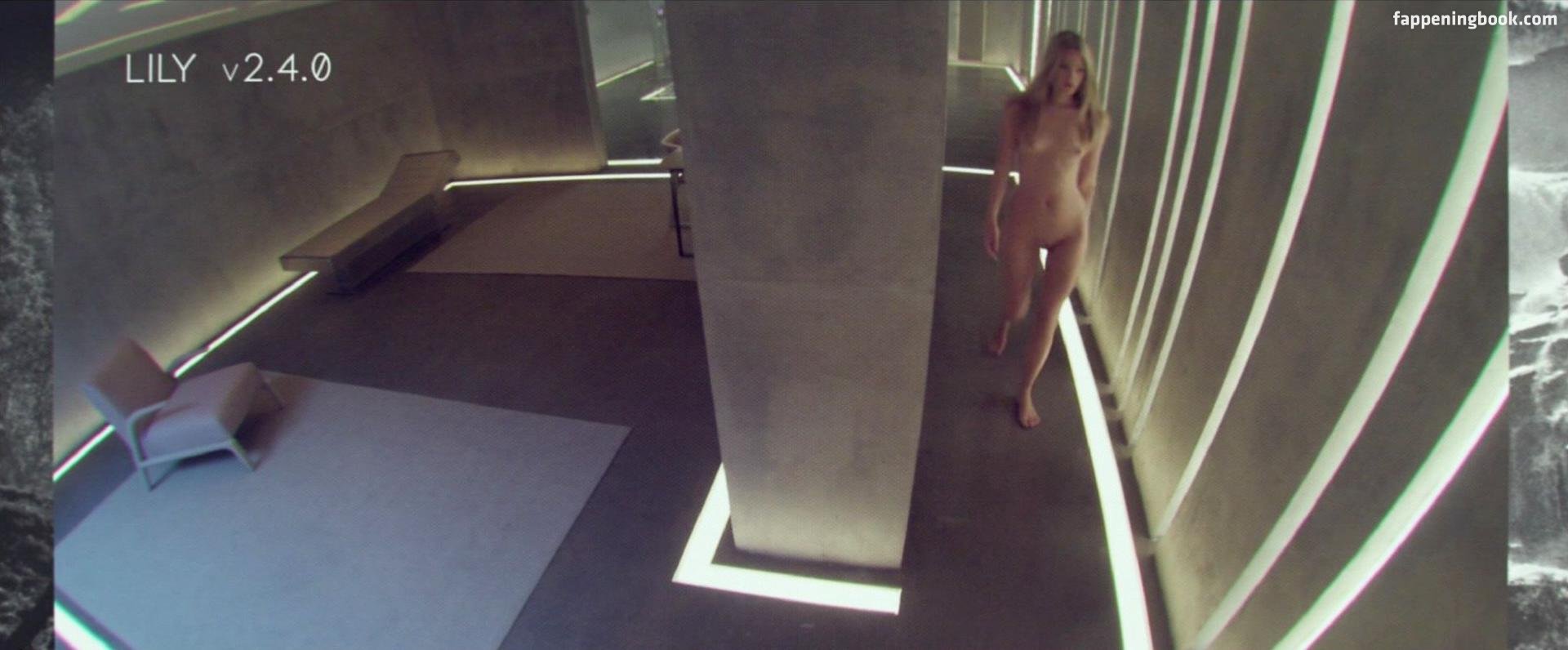 Claire Selby Nude